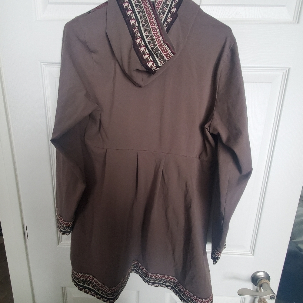 MONROE AND MAIN AZTEC SOUTHWEST XL HOODED JACKET. - Picture 6 of 10